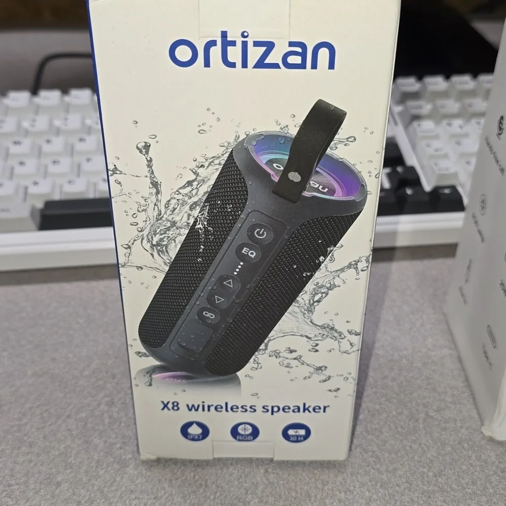 (C1)  Lot of 2 Bluetooth wireless speakers